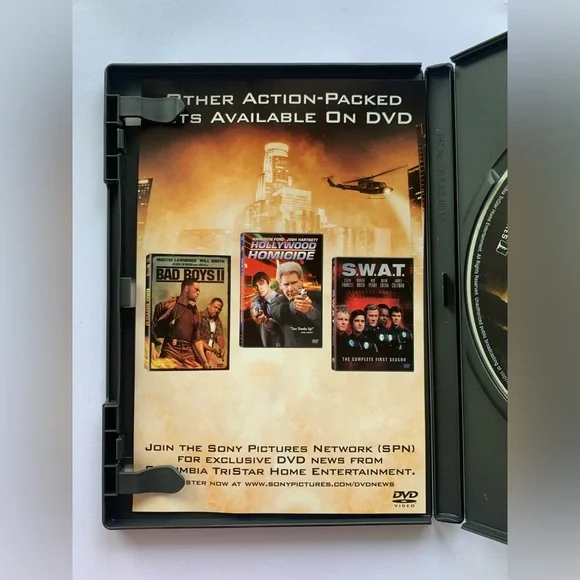 S.W.A.T. DVD - Picture 3 of 4